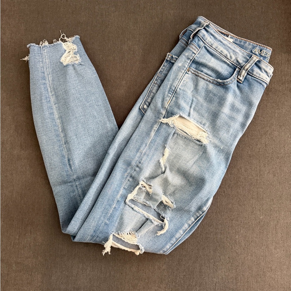Distressed American Eagle Light Blue Jeans. Size 6